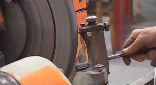 Crankshaft grinding wheel